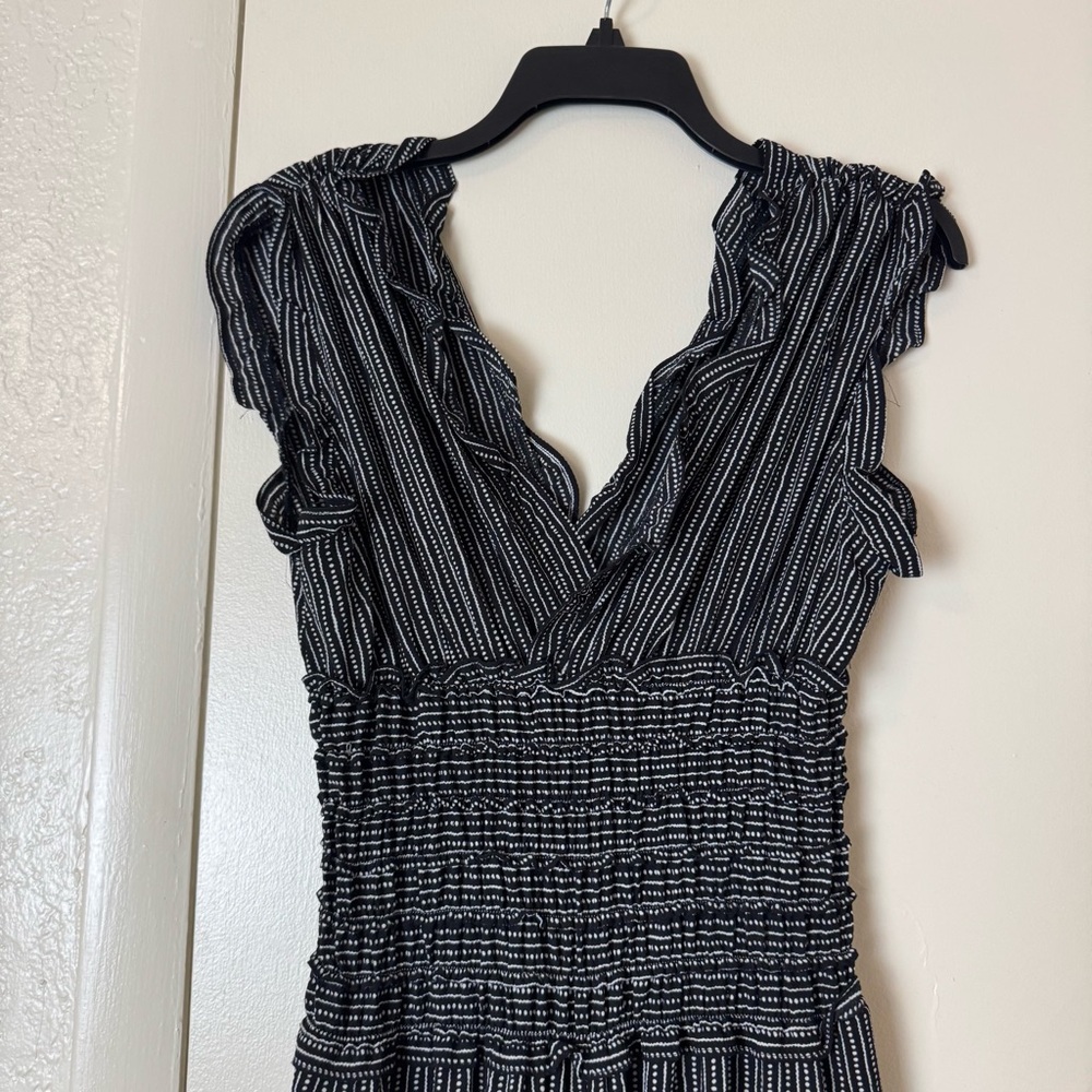 Max Studio Black & White Textured Sleeveless Jumpsuit - Picture 3 of 8